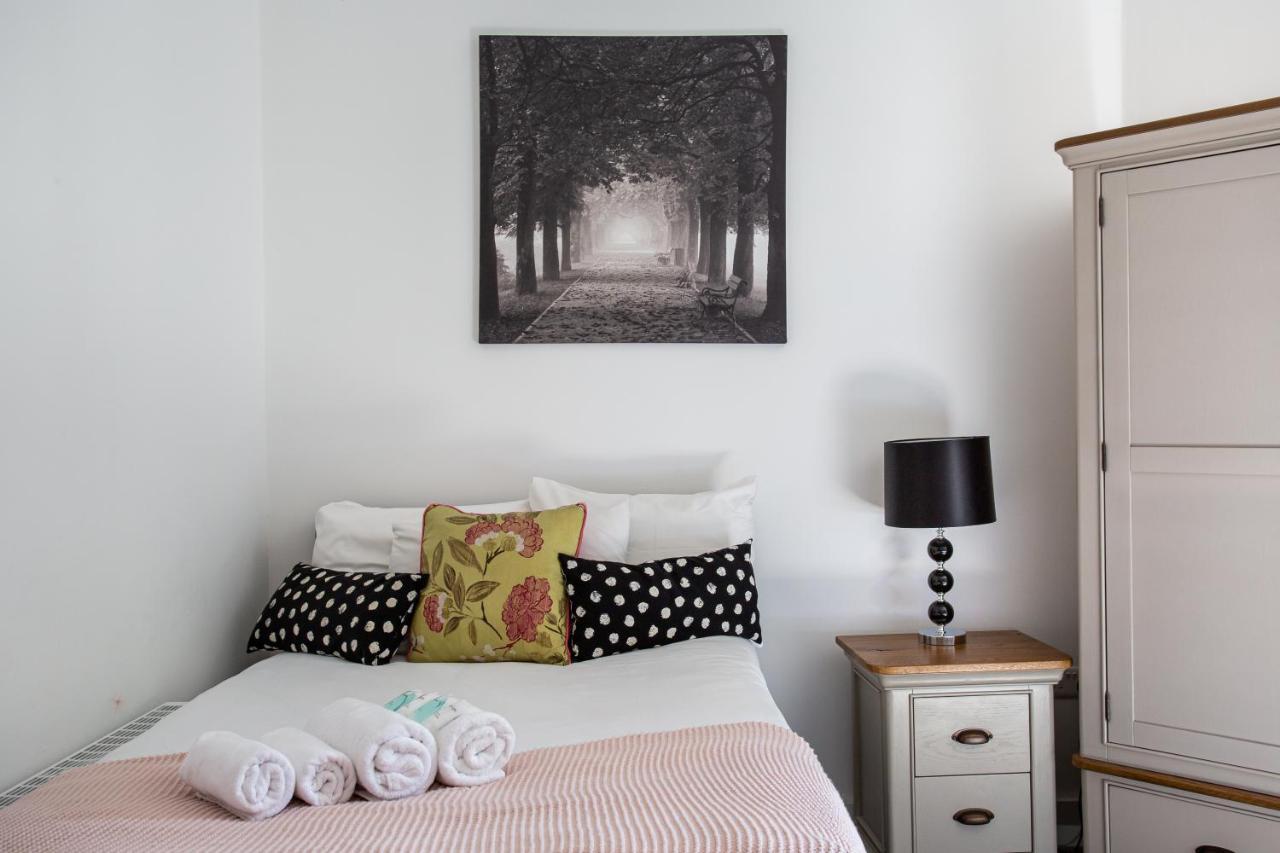 Modern Luxury Apartment, Sleeps 6, Best Location Белфаст Екстер'єр фото