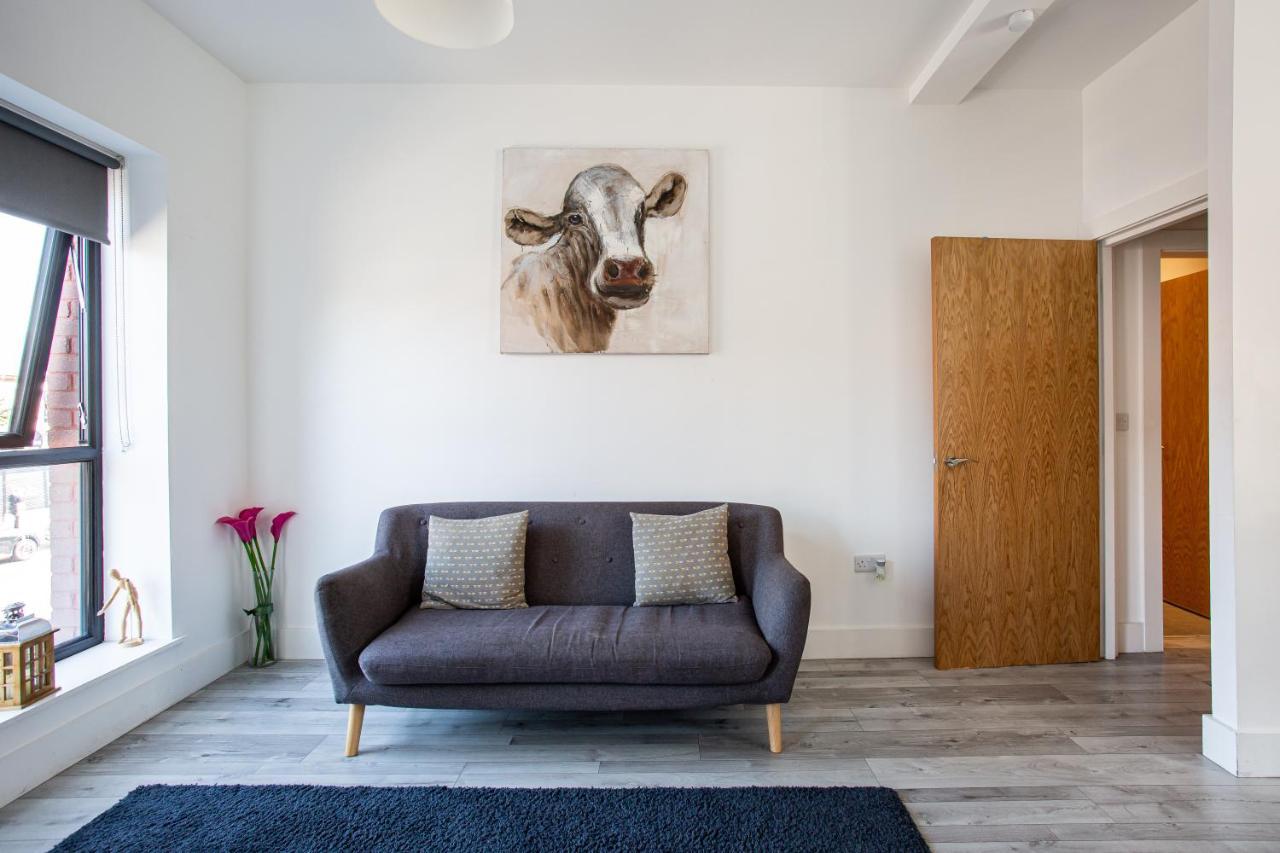 Modern Luxury Apartment, Sleeps 6, Best Location Белфаст Екстер'єр фото